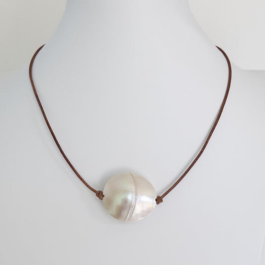Round Mother of Pearl Necklace